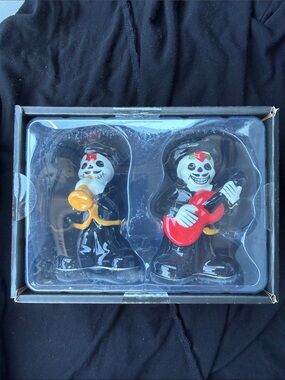 Day of the Dead Skeleton Musicians Salt and Pepper Shaker Set - Black and Red